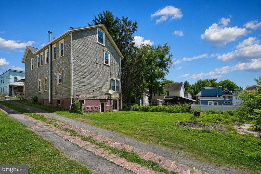 608 COLUMBIA AVENUE