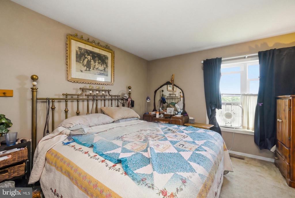 14700 MARTINS MOUNTAIN LANE