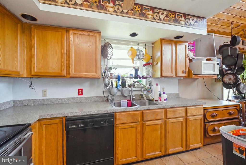14700 MARTINS MOUNTAIN LANE
