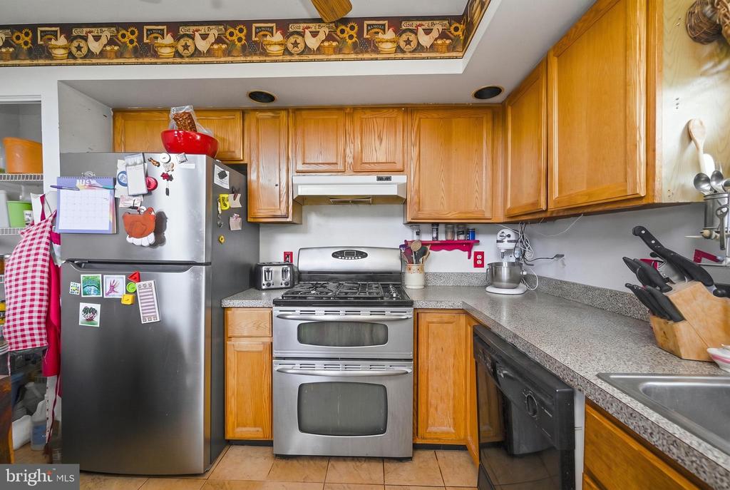 14700 MARTINS MOUNTAIN LANE