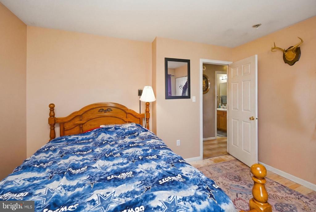 14700 MARTINS MOUNTAIN LANE