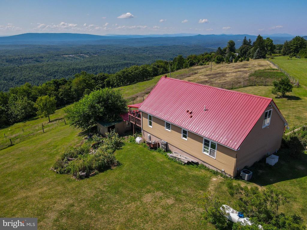 14700 MARTINS MOUNTAIN LANE