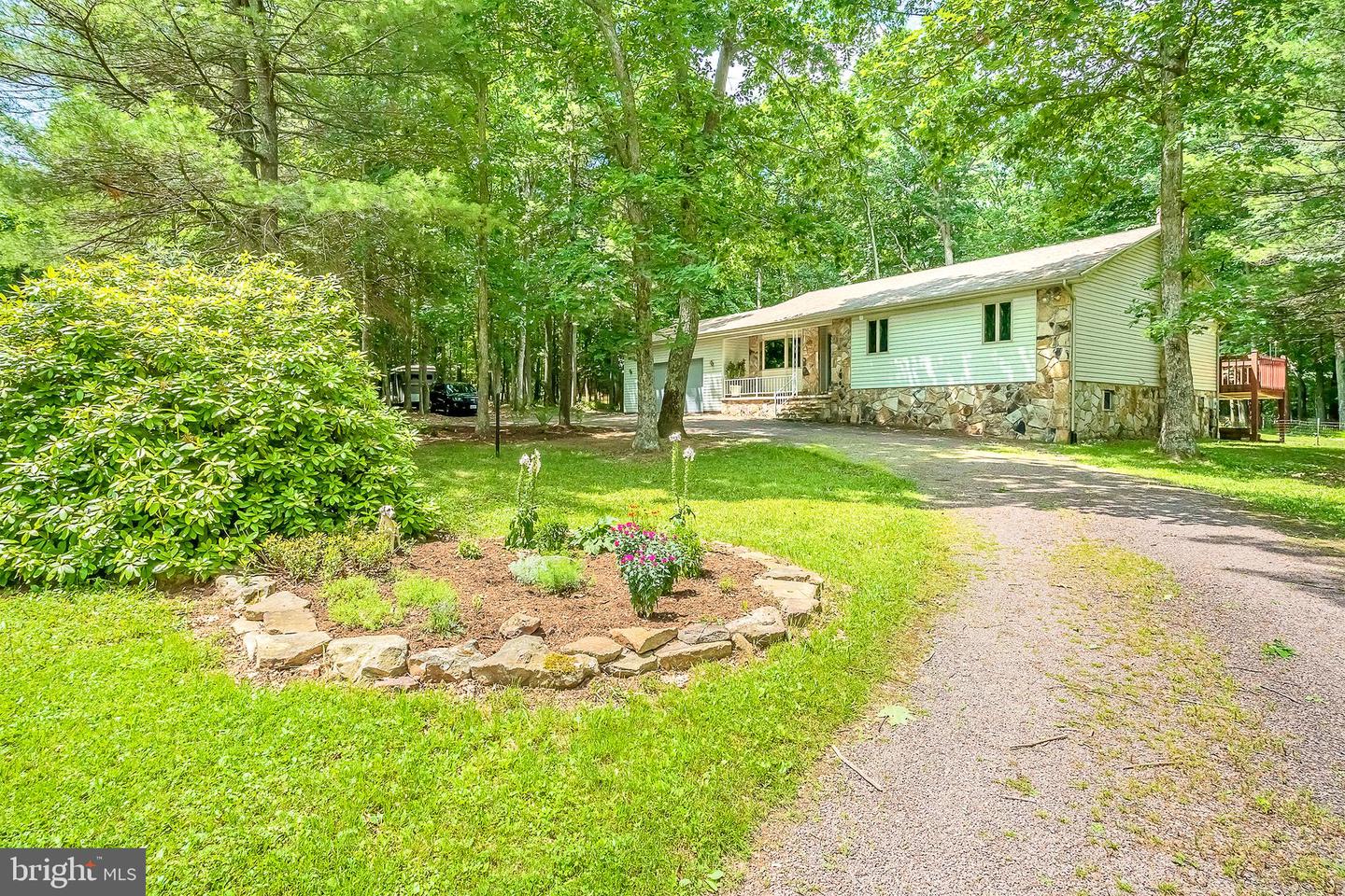 223 Wooded Ridge Rd