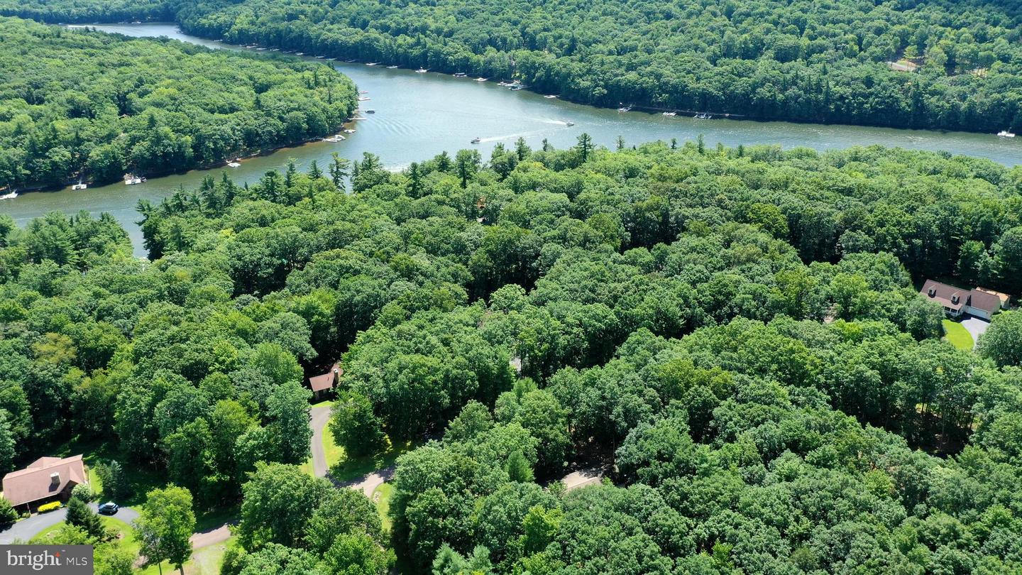 223 Wooded Ridge Rd