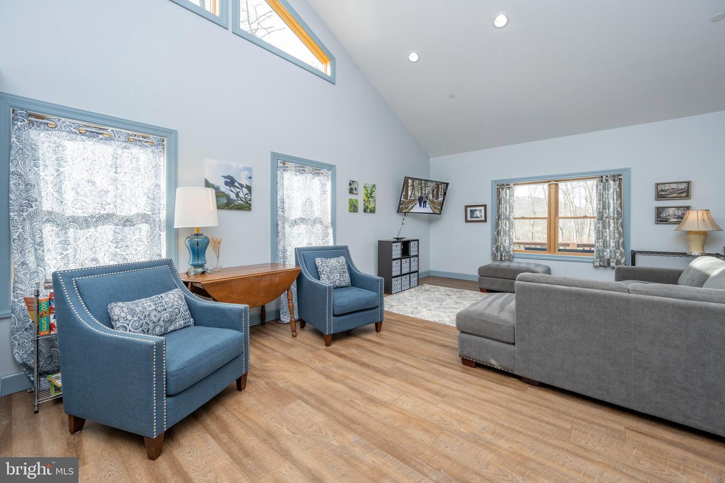 96 Glendale Woods Rd