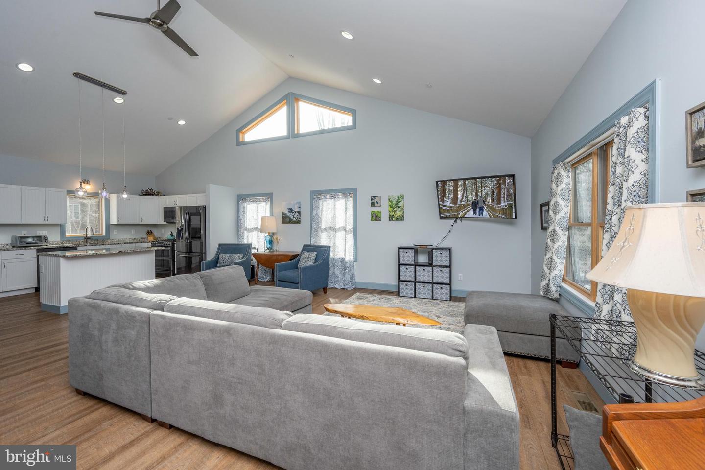 96 Glendale Woods Rd