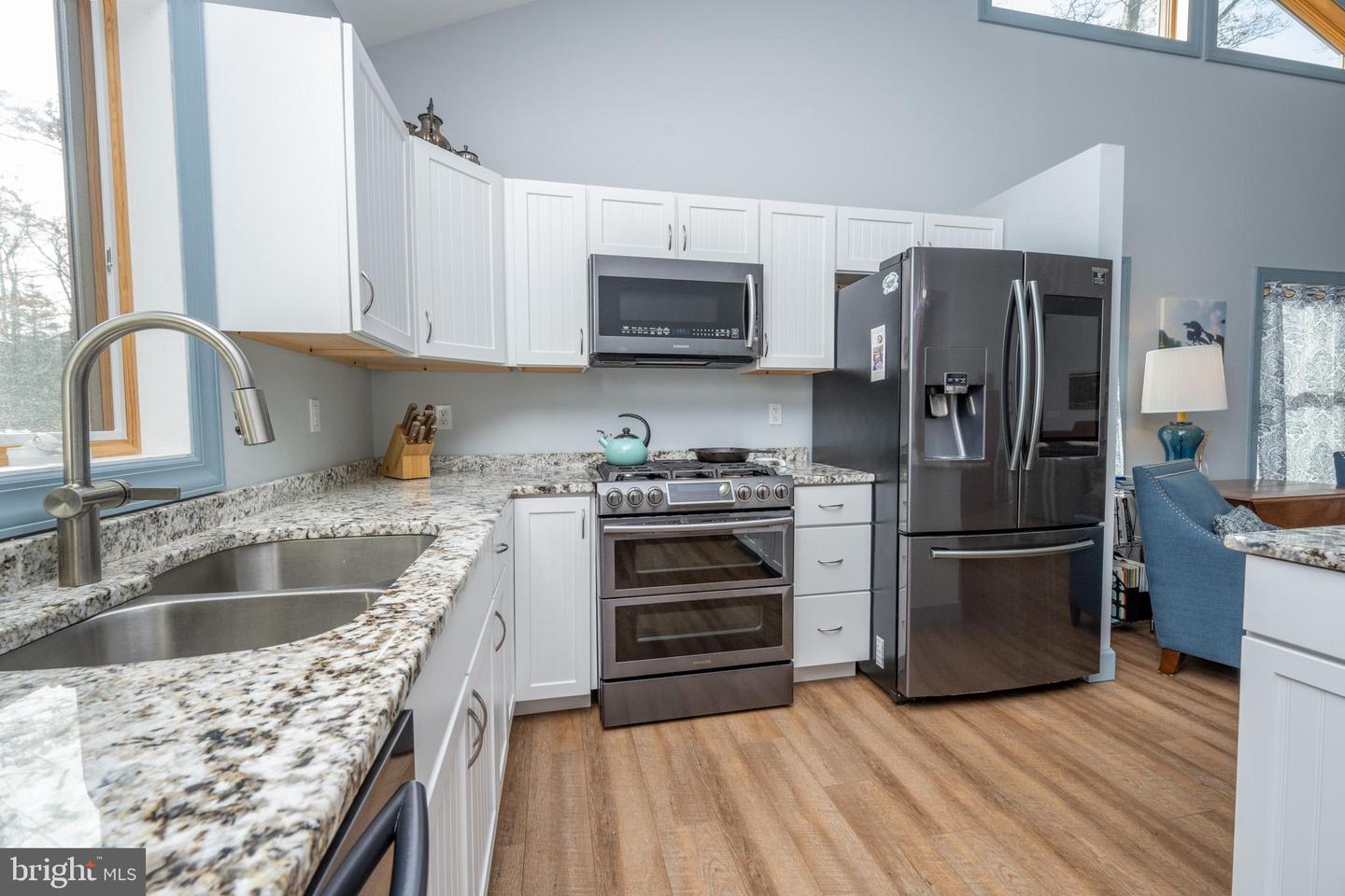 96 Glendale Woods Rd