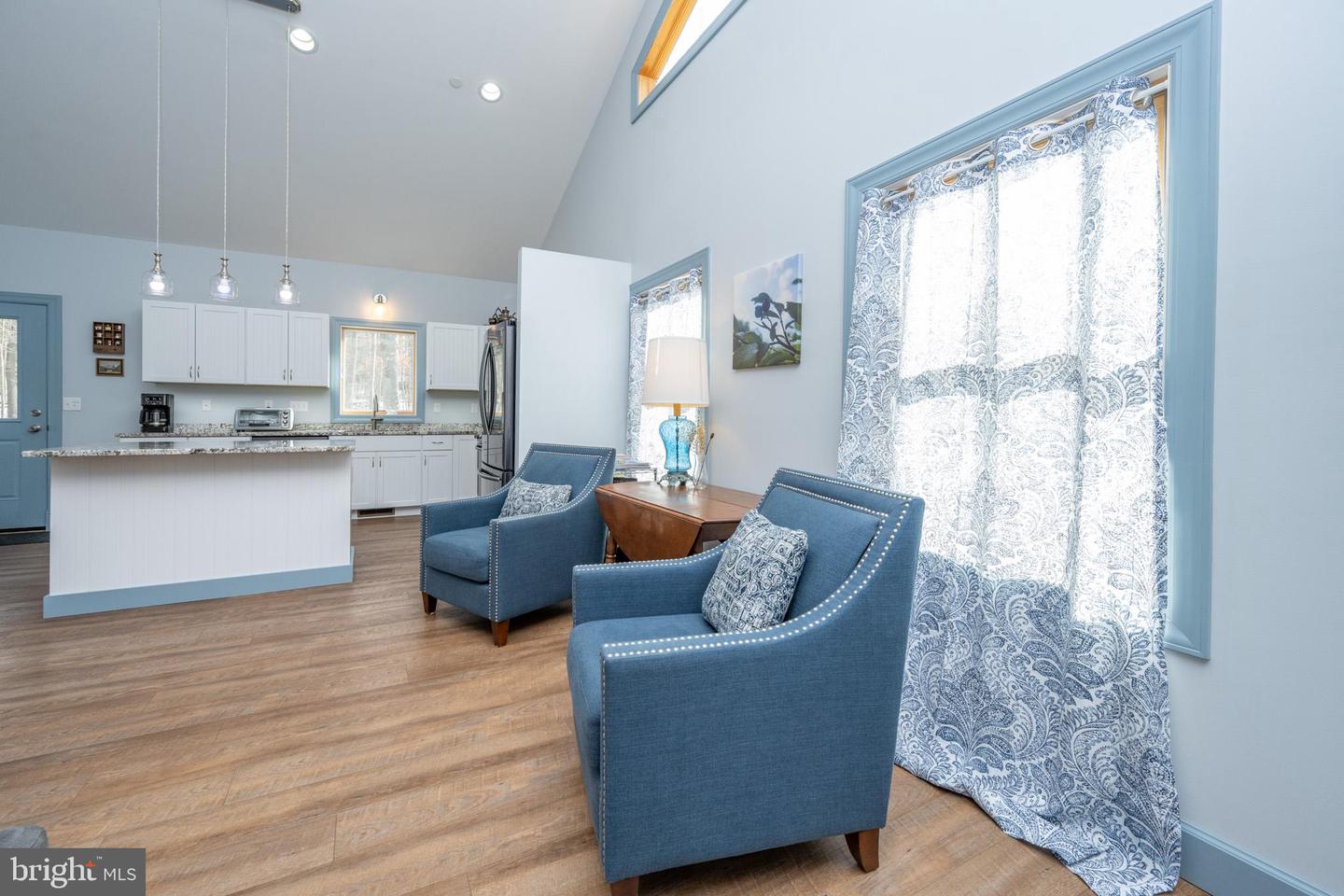 96 Glendale Woods Rd