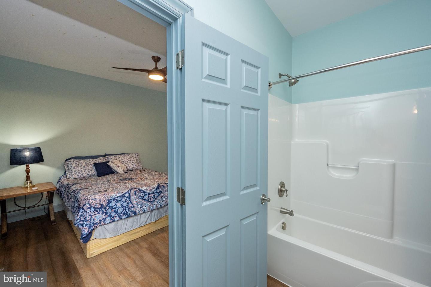 96 Glendale Woods Rd