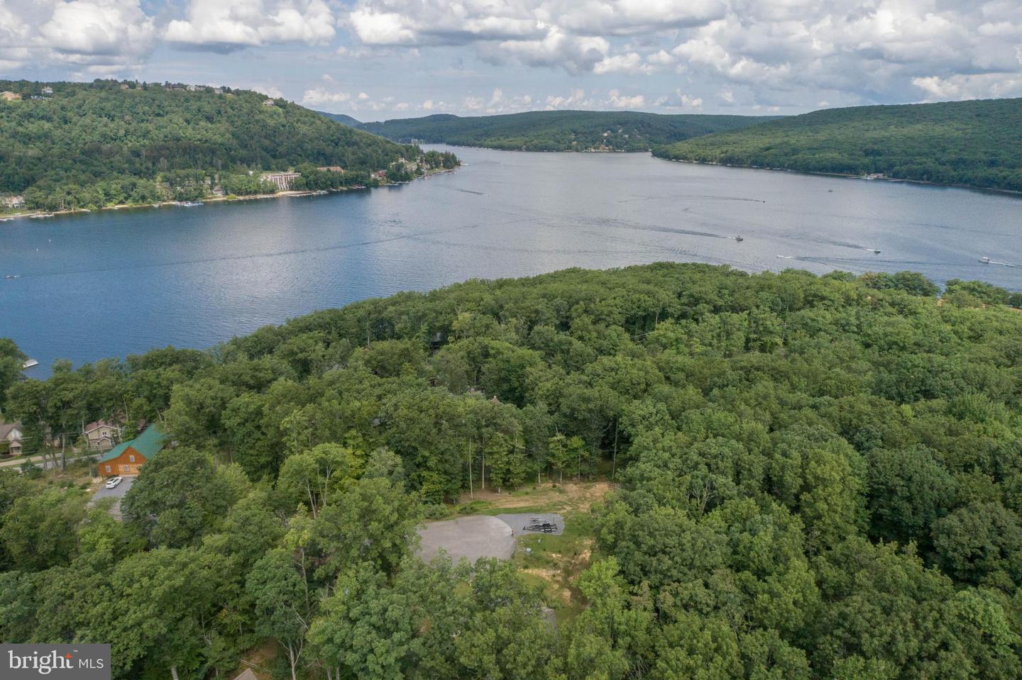96 Glendale Woods Rd