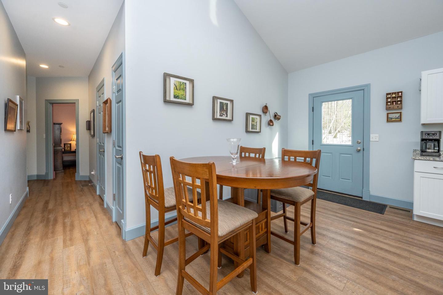 96 Glendale Woods Rd