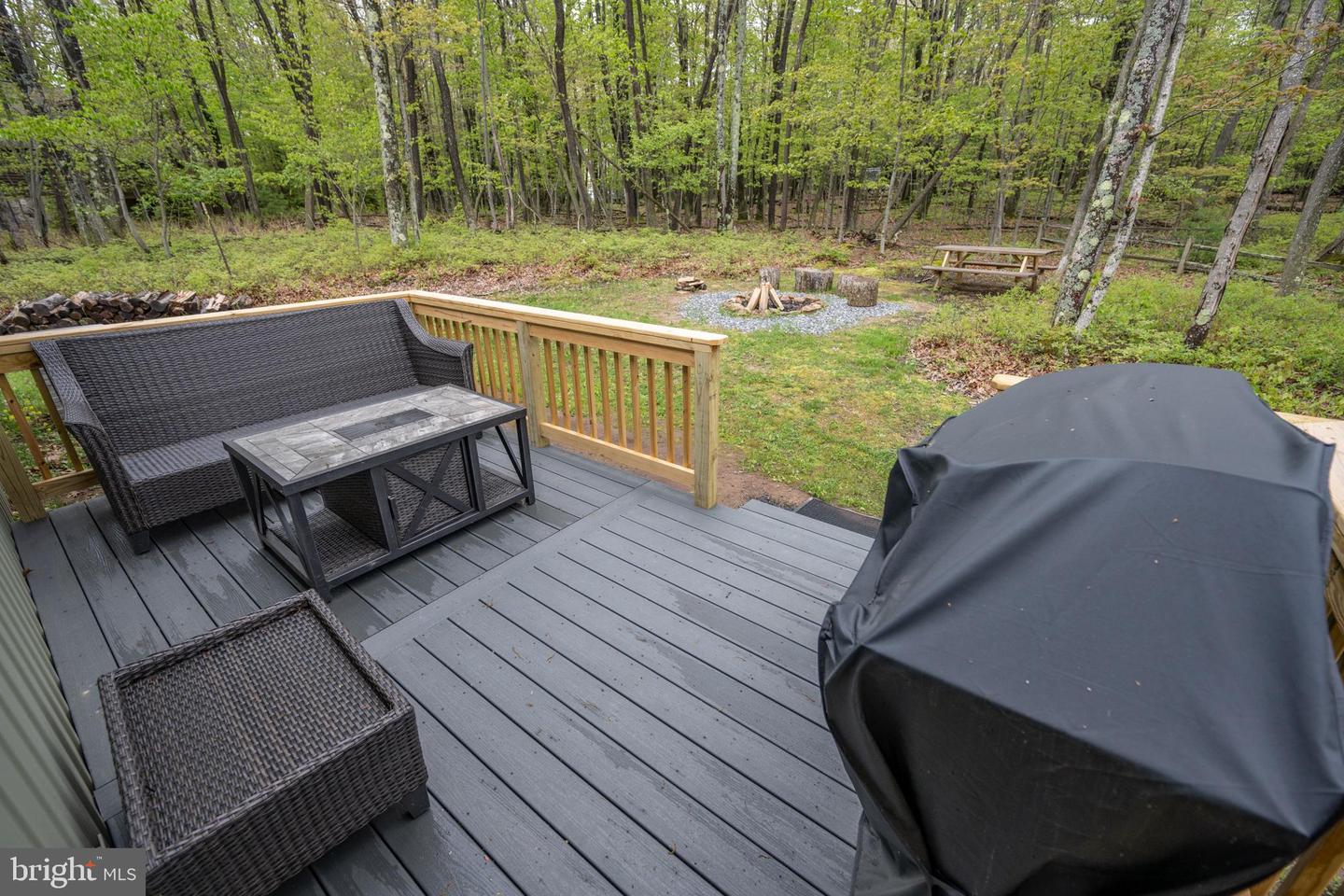 96 Glendale Woods Rd