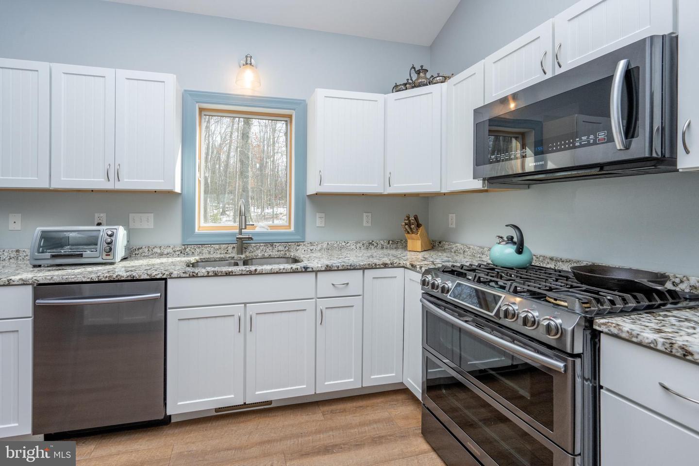 96 Glendale Woods Rd