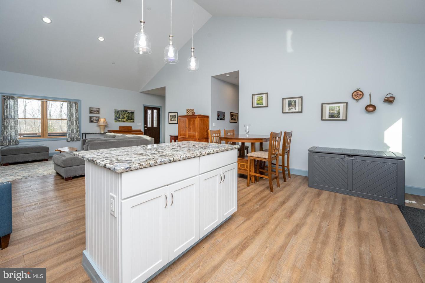 96 Glendale Woods Rd