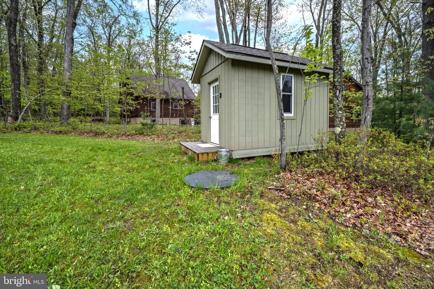 96 Glendale Woods Rd