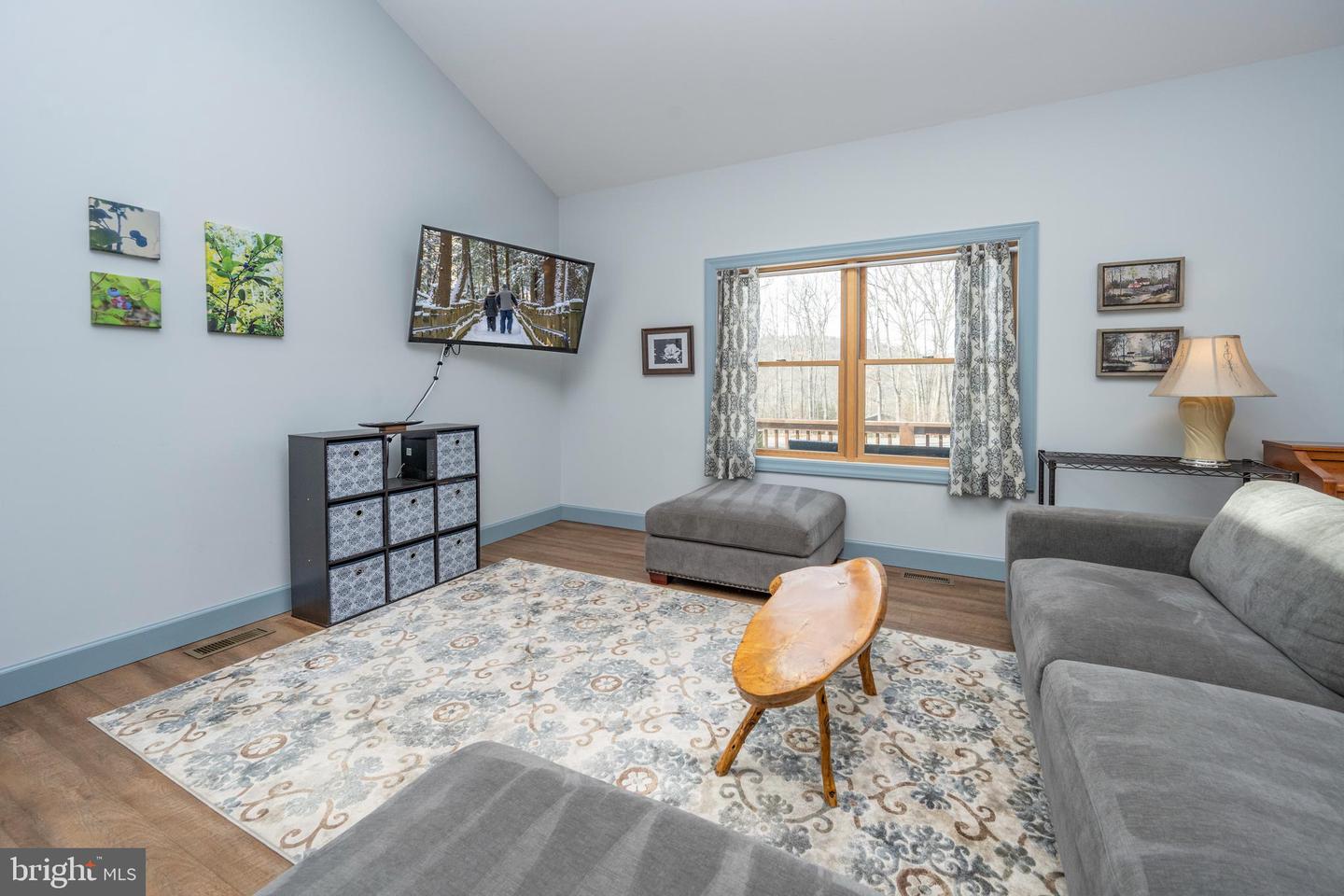 96 Glendale Woods Rd