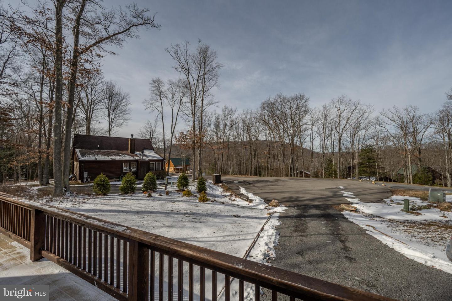 96 Glendale Woods Rd
