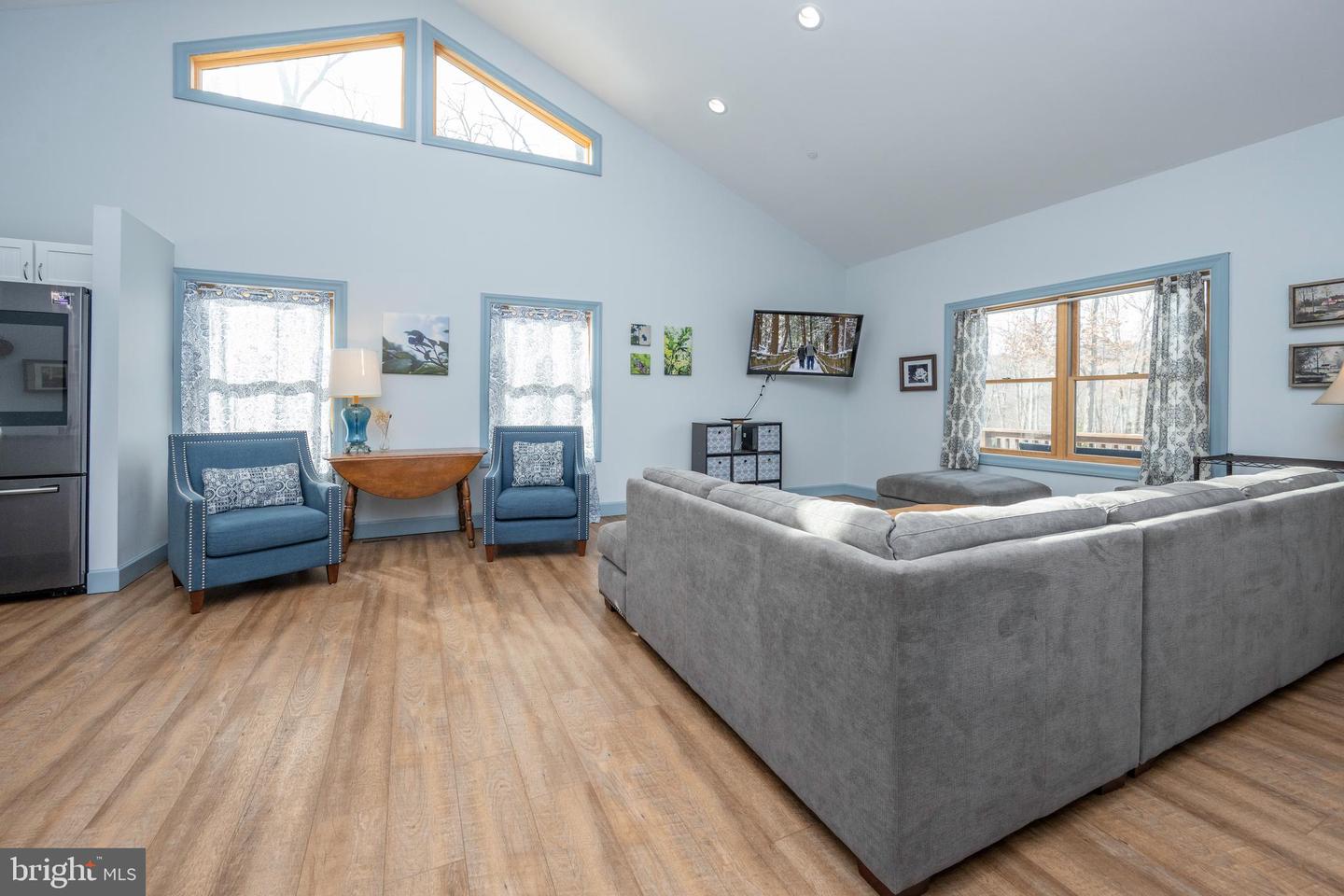 96 Glendale Woods Rd