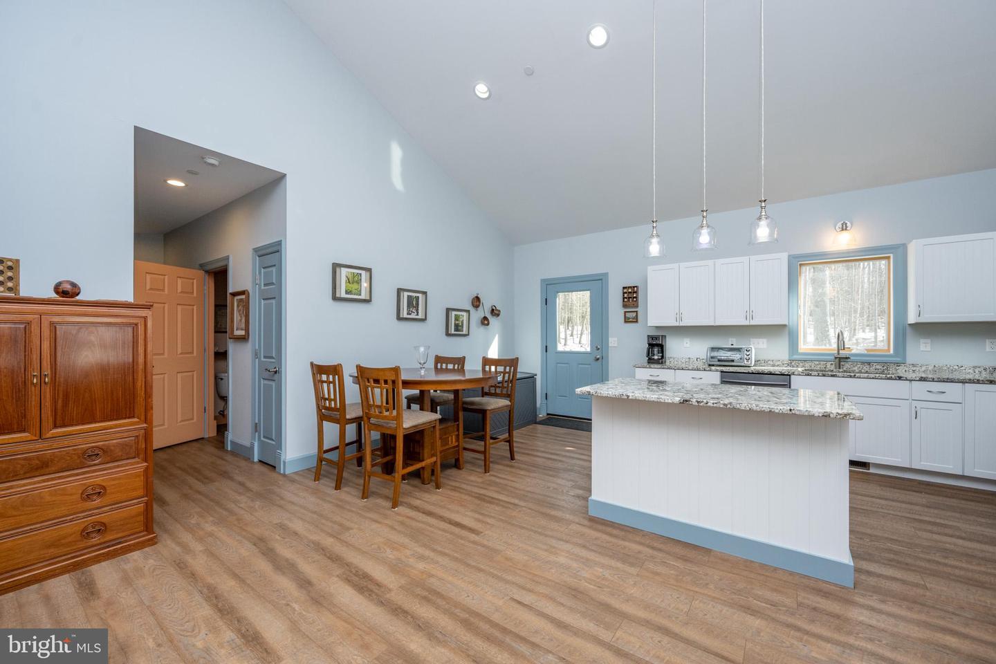 96 Glendale Woods Rd