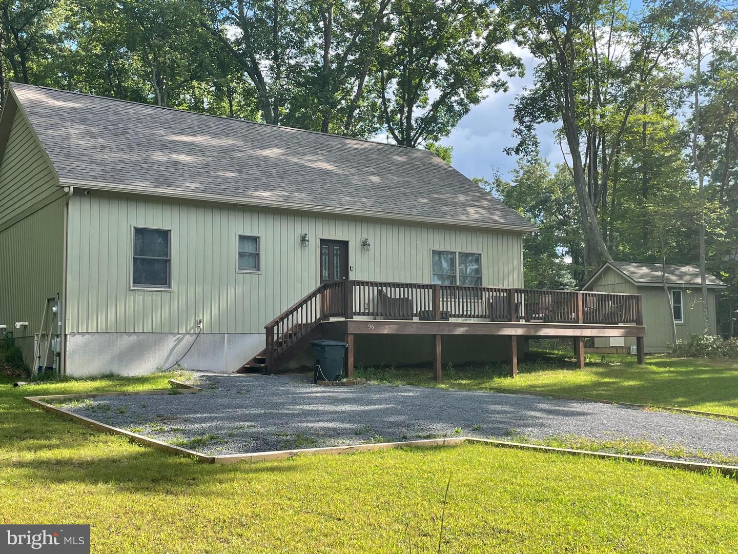 96 Glendale Woods Rd