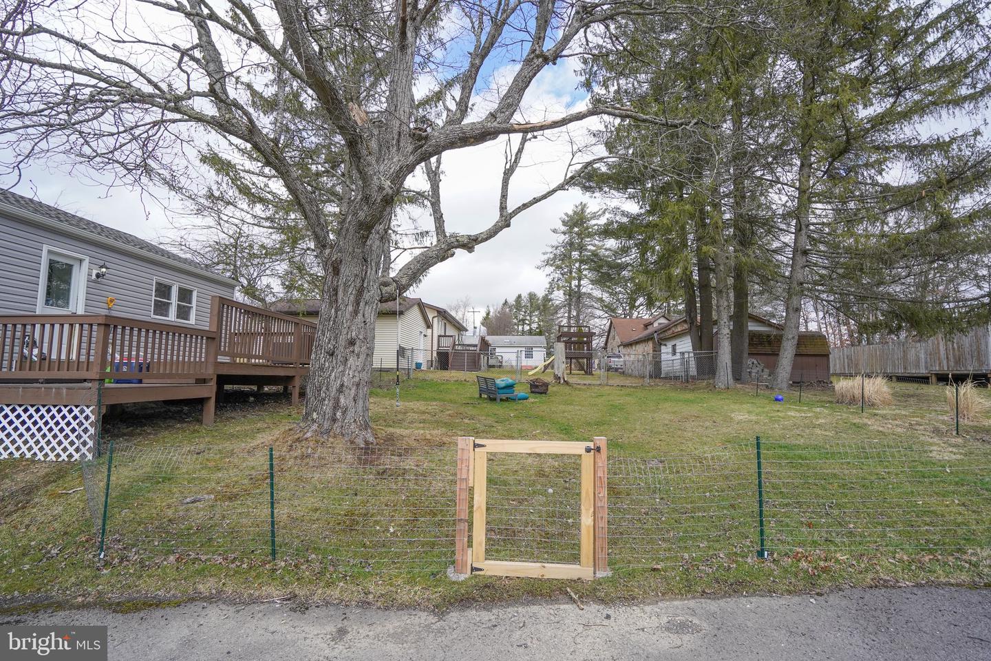 116 S Oakhall Dr