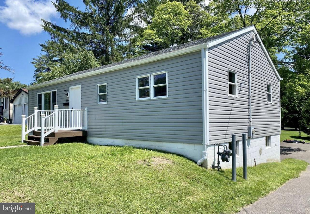 116 S Oakhall Dr