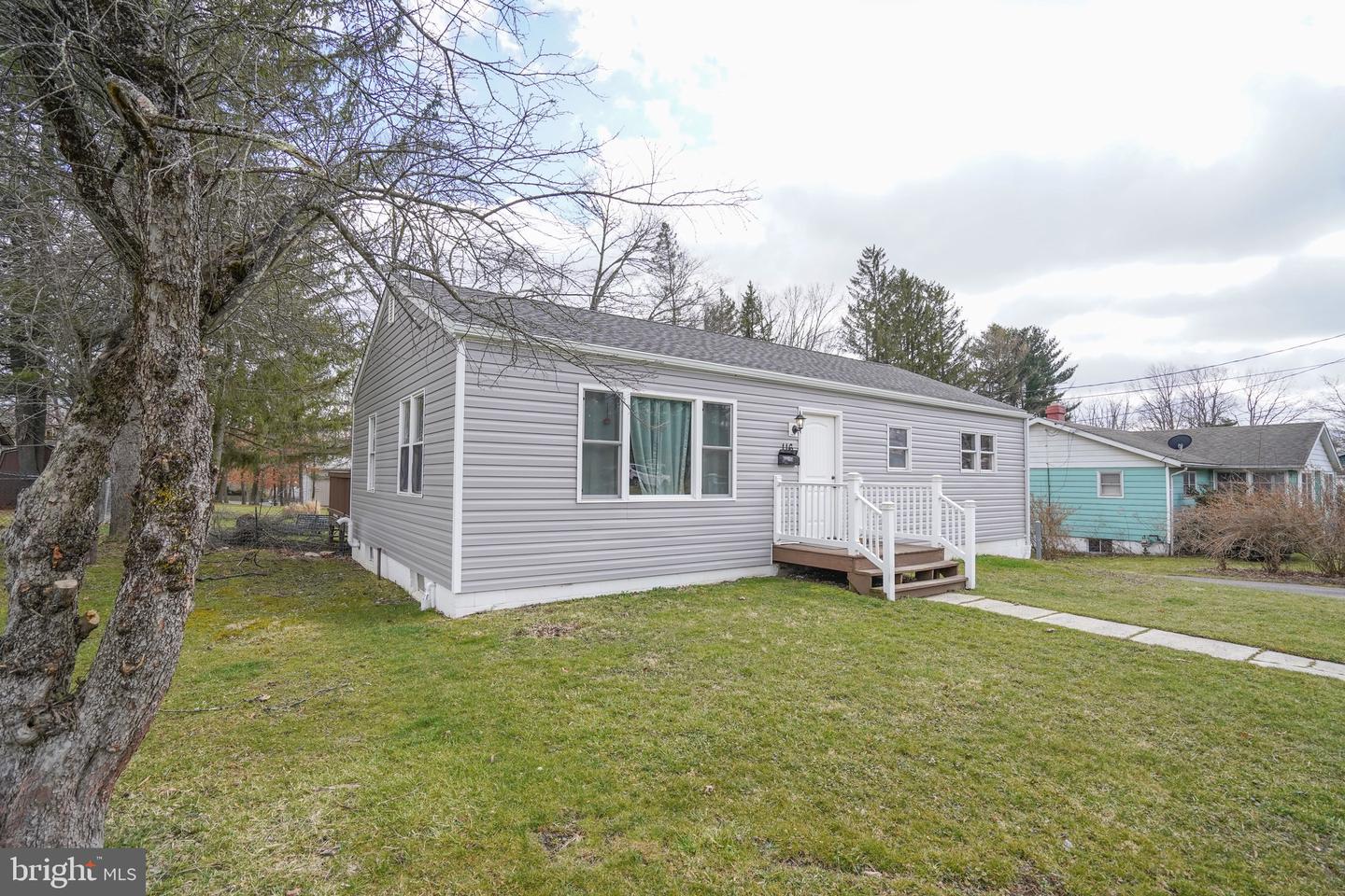 116 S Oakhall Dr