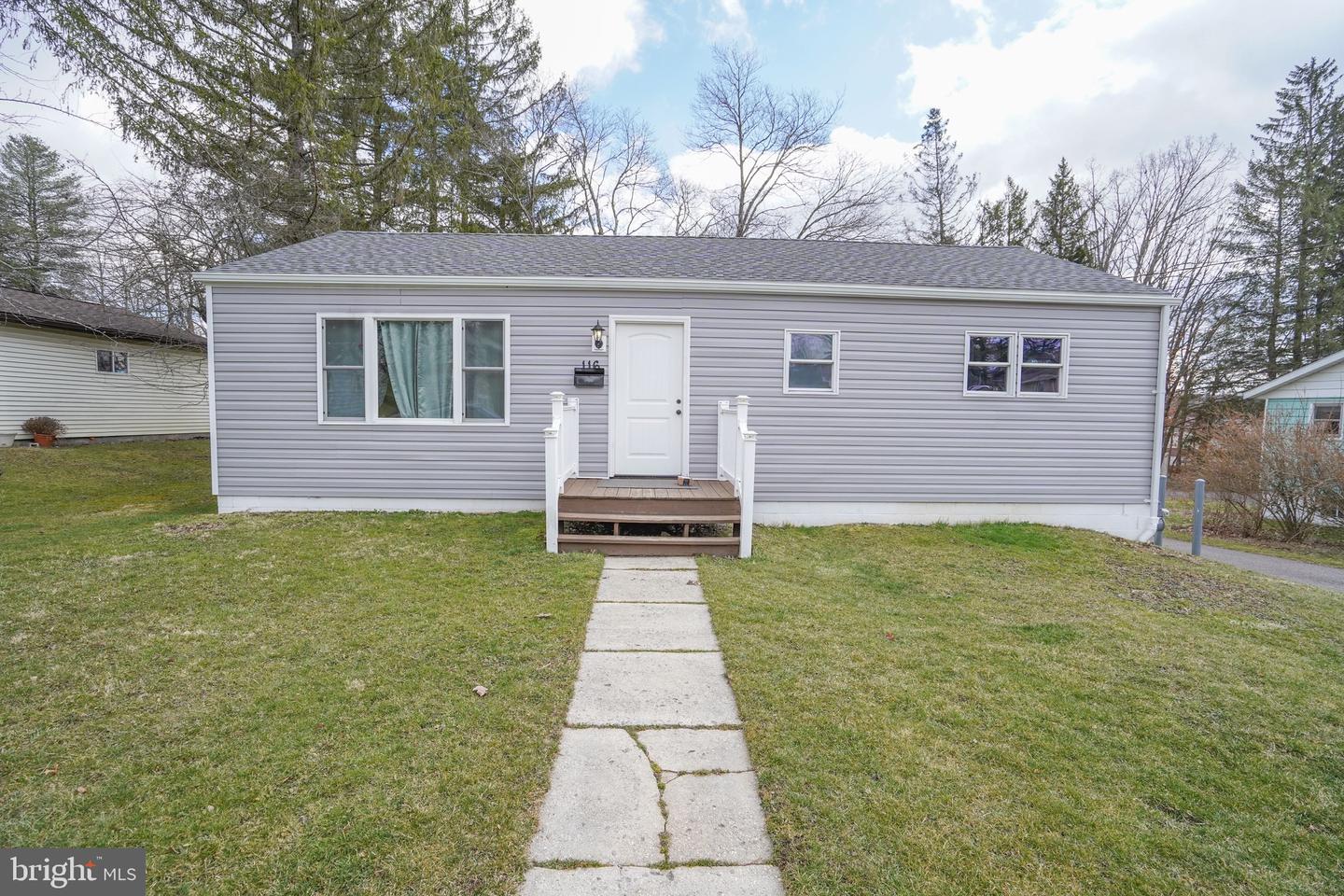 116 S Oakhall Dr