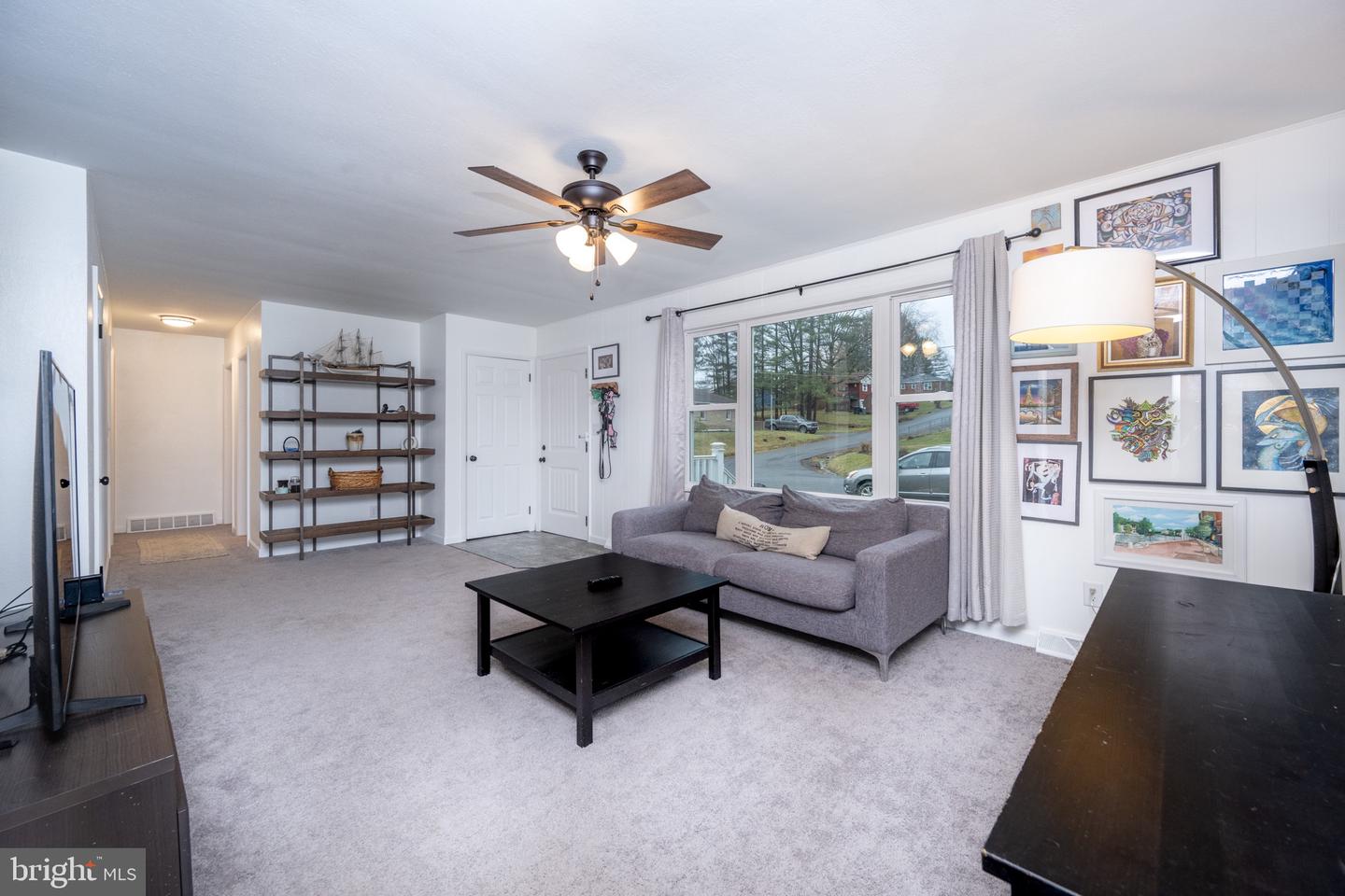 116 S Oakhall Dr