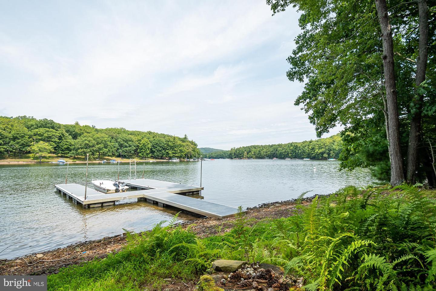 272 N Shoreline Dr