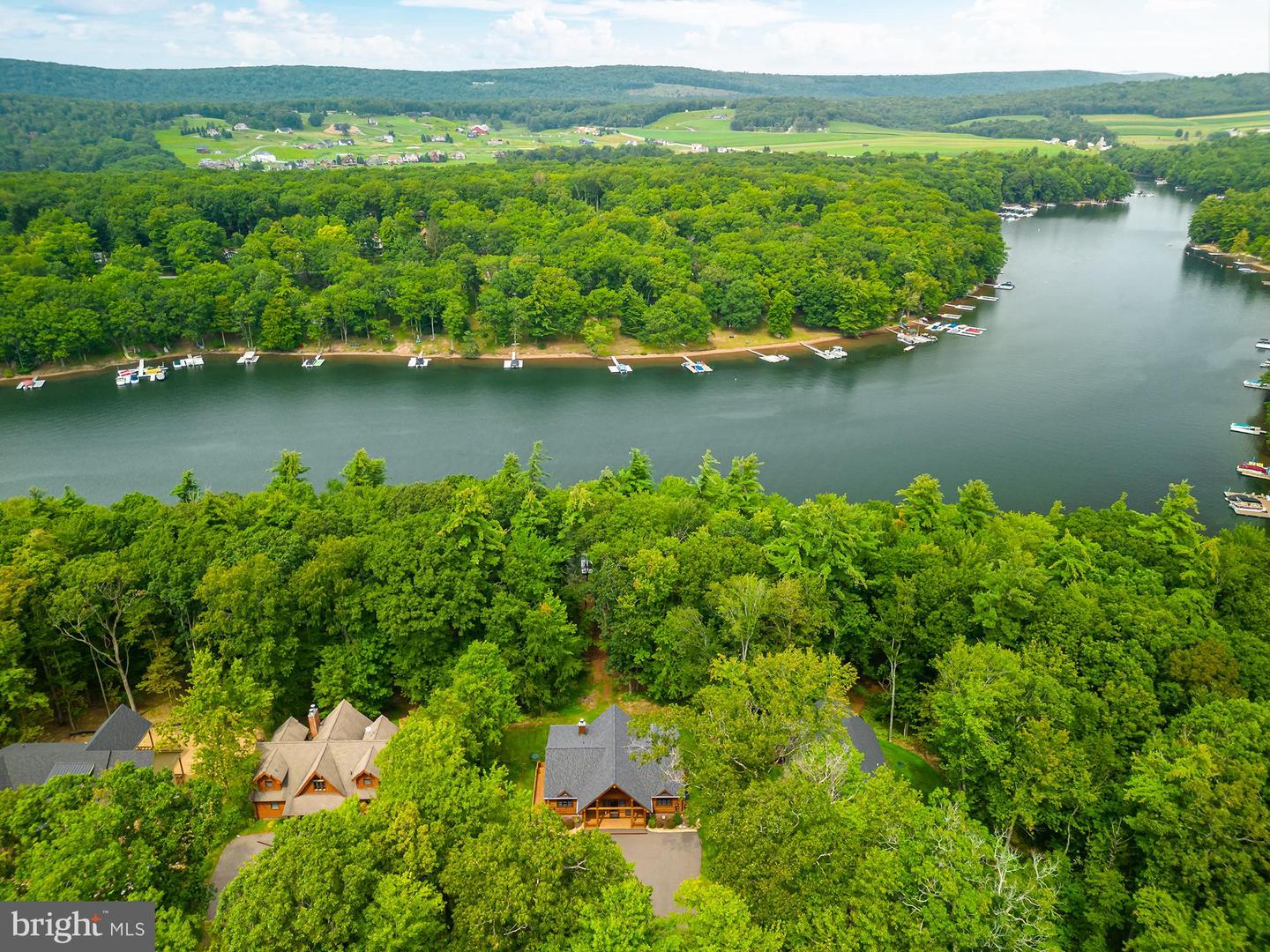 272 N Shoreline Dr
