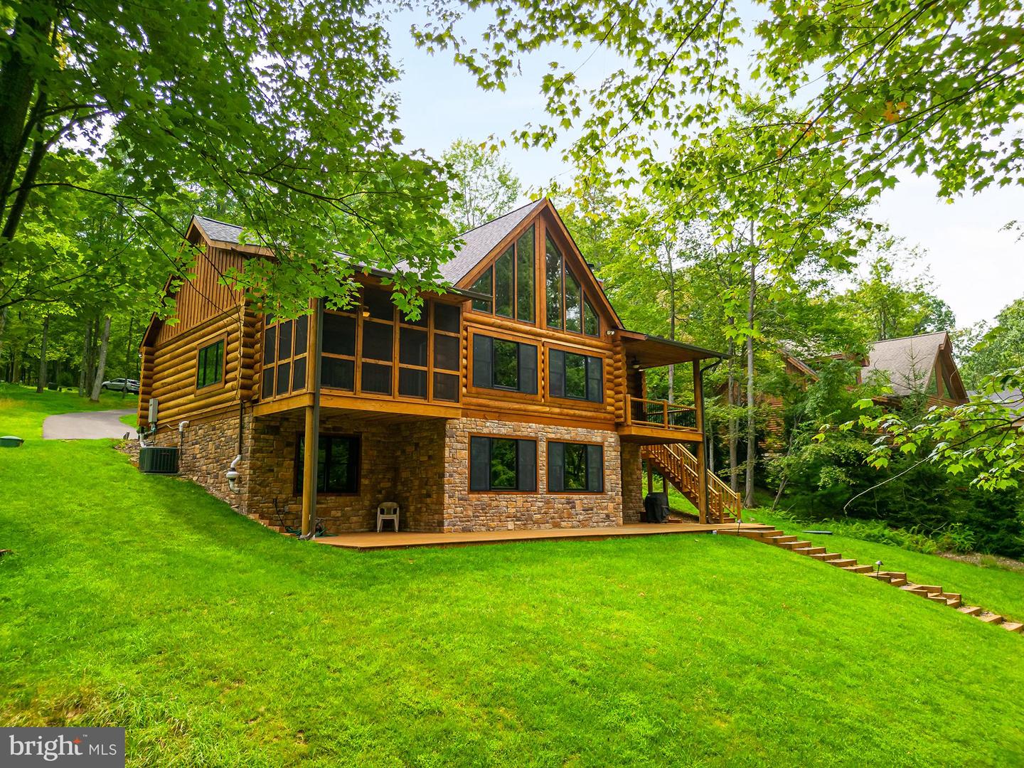 272 N Shoreline Dr