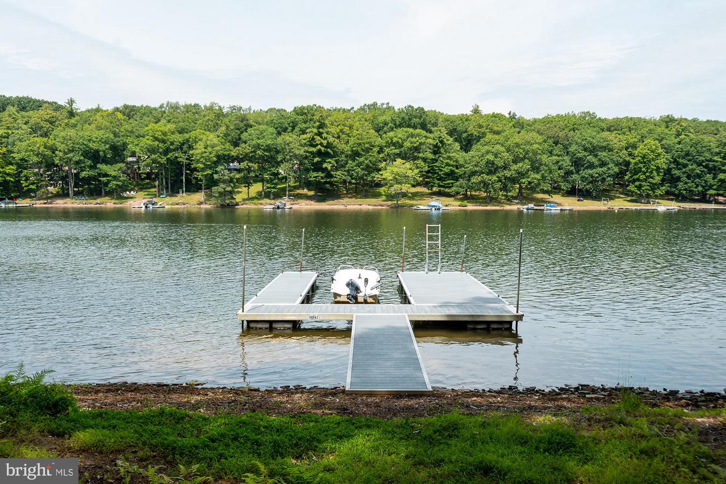 272 N Shoreline Dr