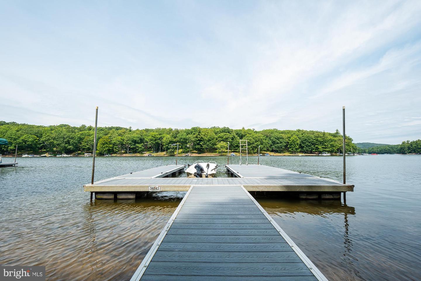 272 N Shoreline Dr