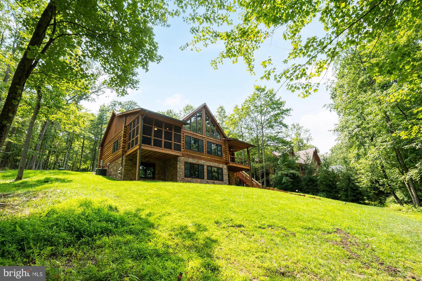 272 N Shoreline Dr