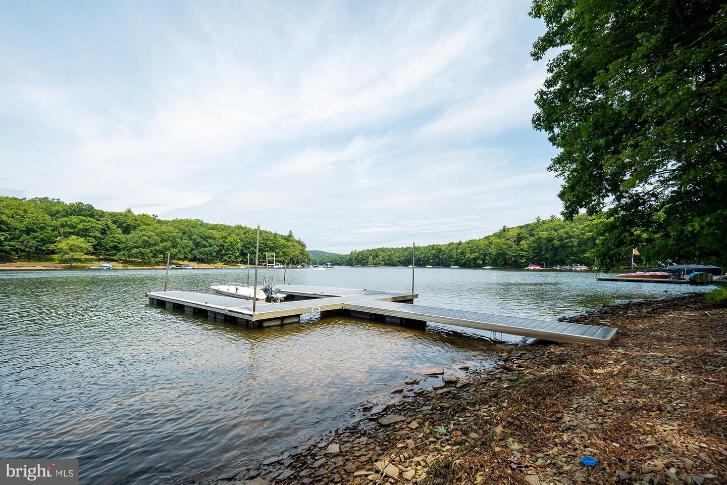 272 N Shoreline Dr