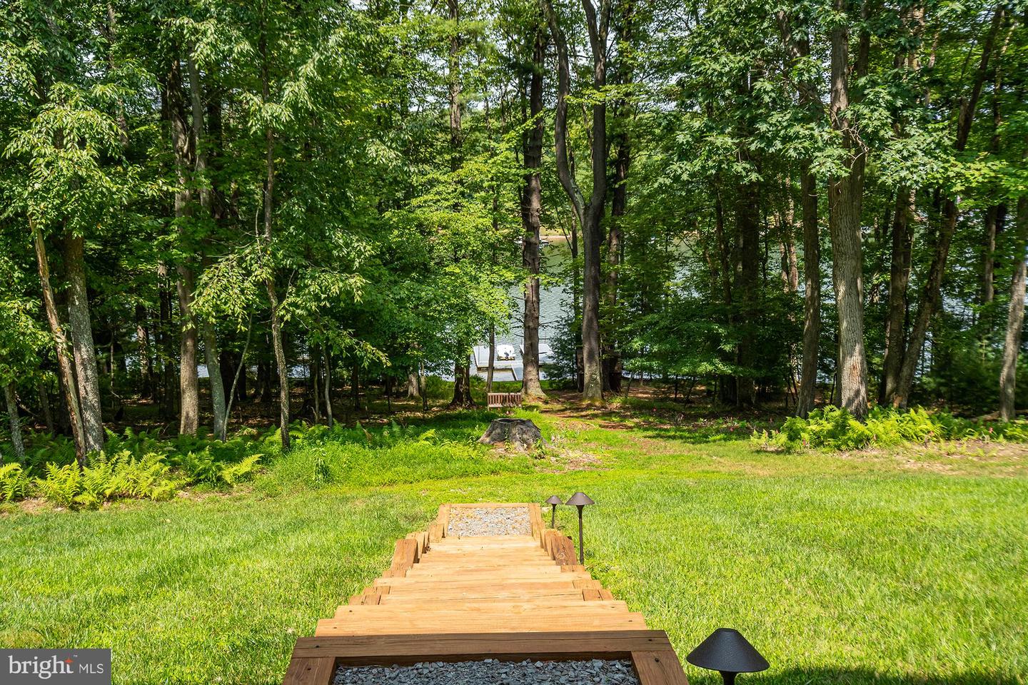 272 N Shoreline Dr