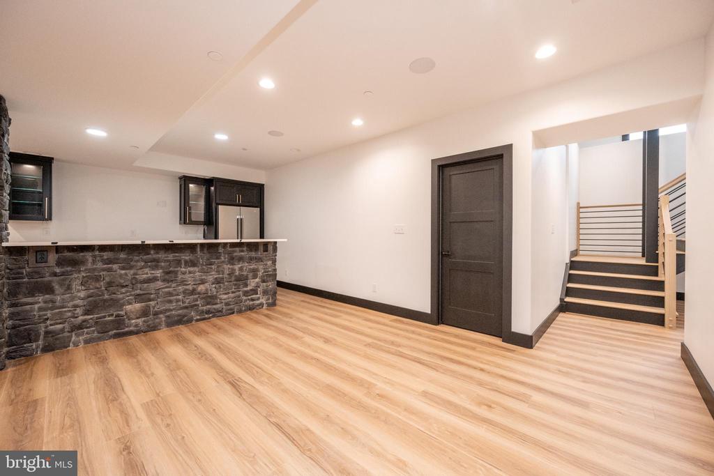 79 Irwin Way
