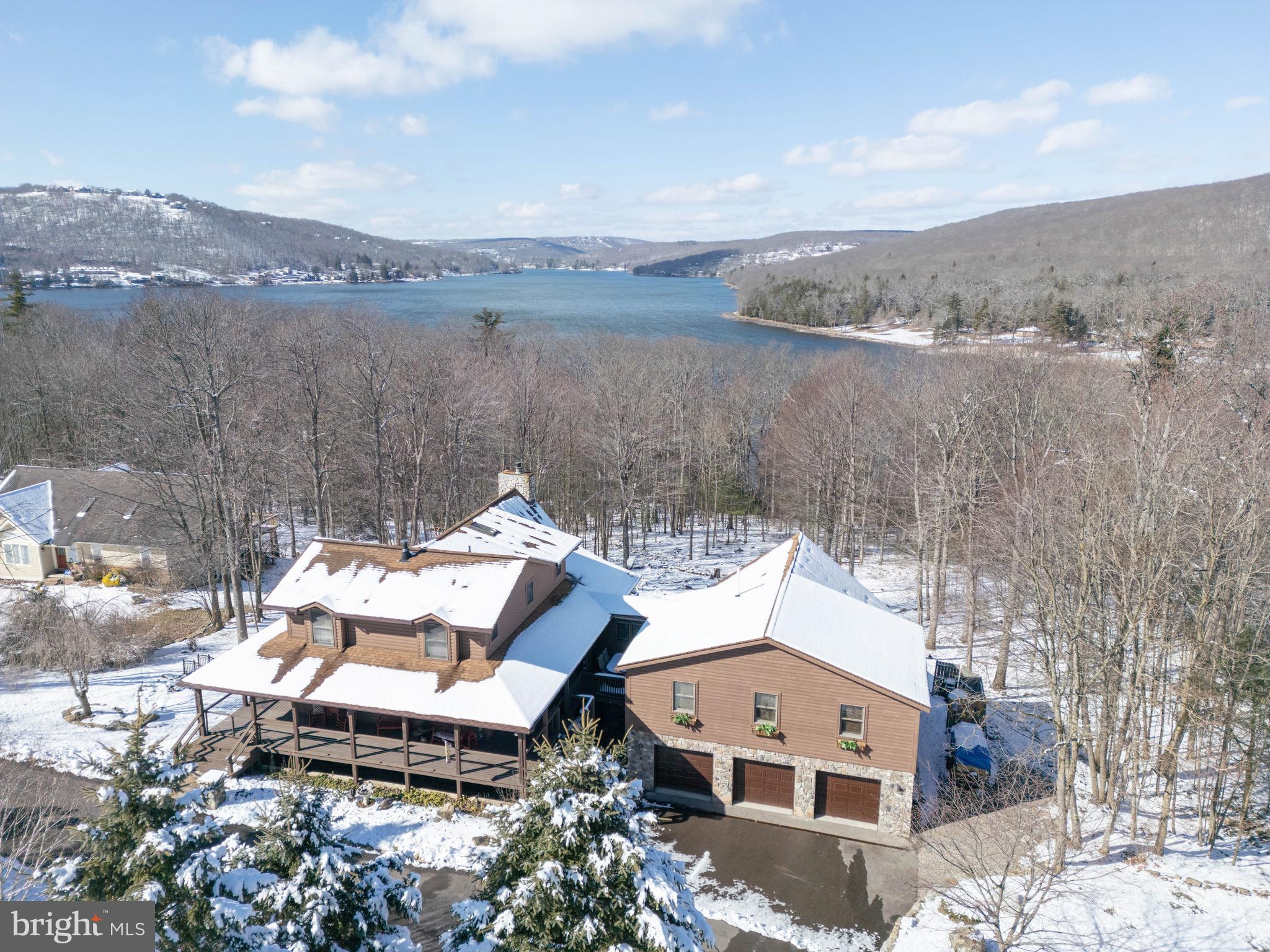 387 Pinnacle Dr