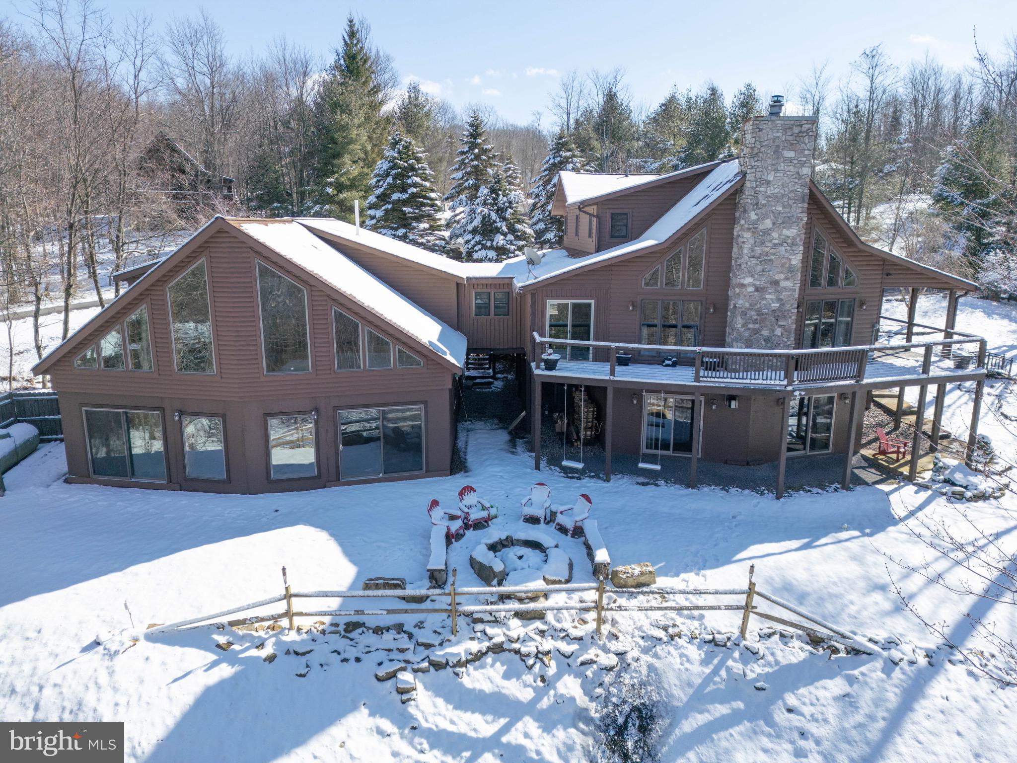 387 Pinnacle Dr