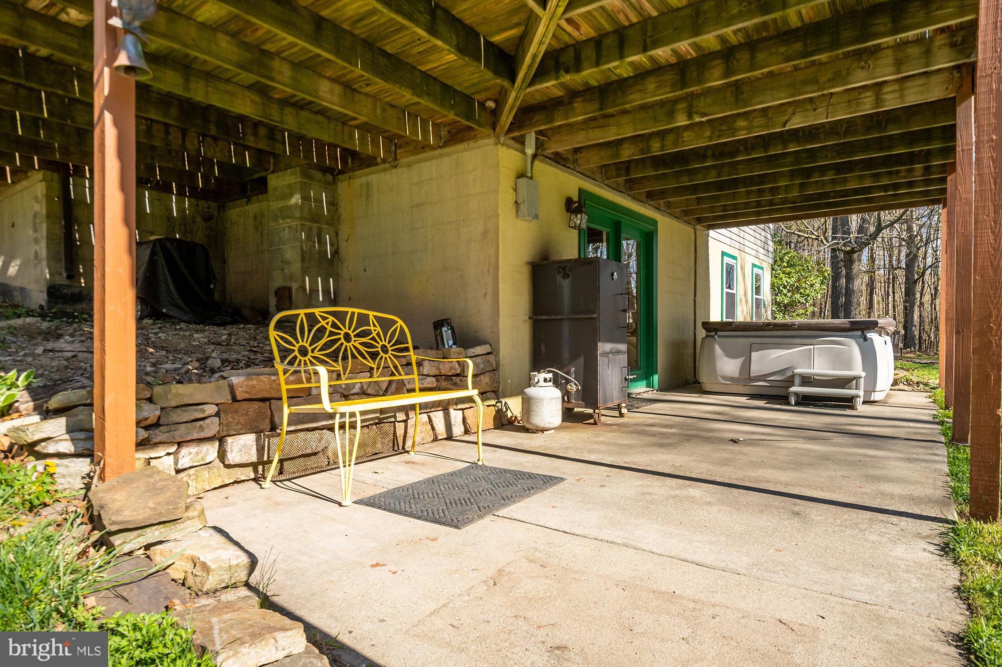 724 Fort Hill Rd