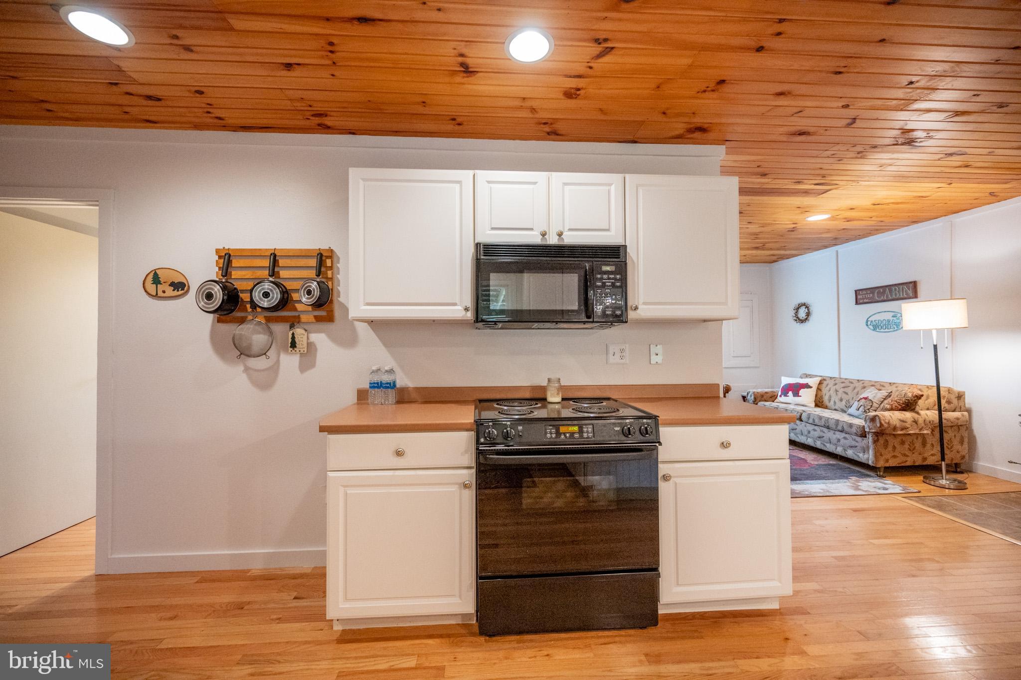 373 Hemlock Meadow Dr