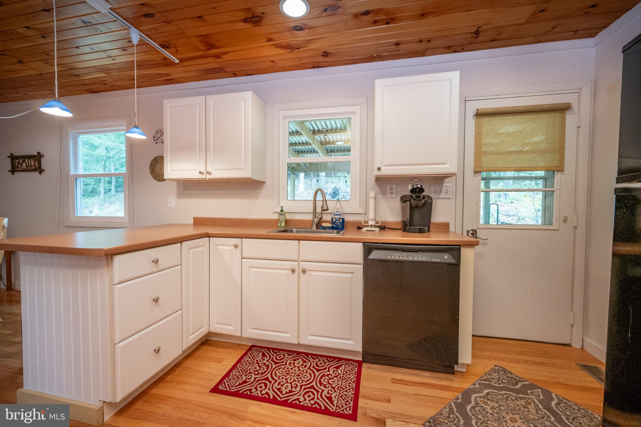 373 Hemlock Meadow Dr