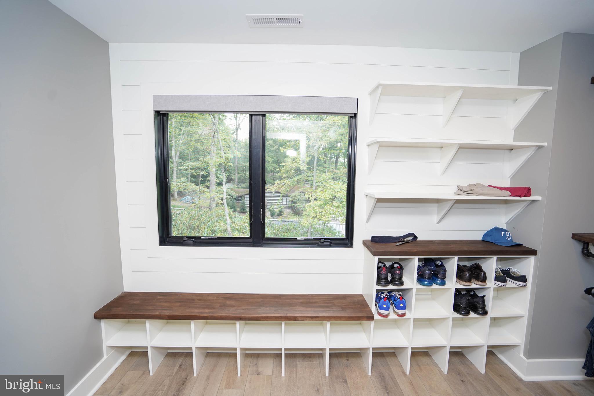 849 Glendale Rd
