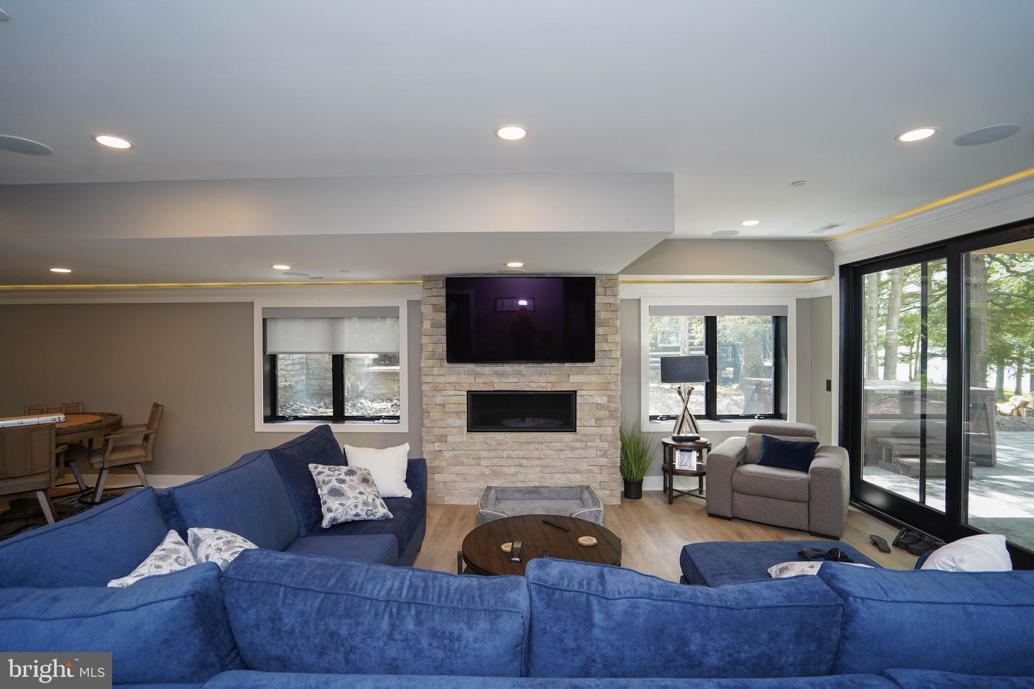 849 Glendale Rd