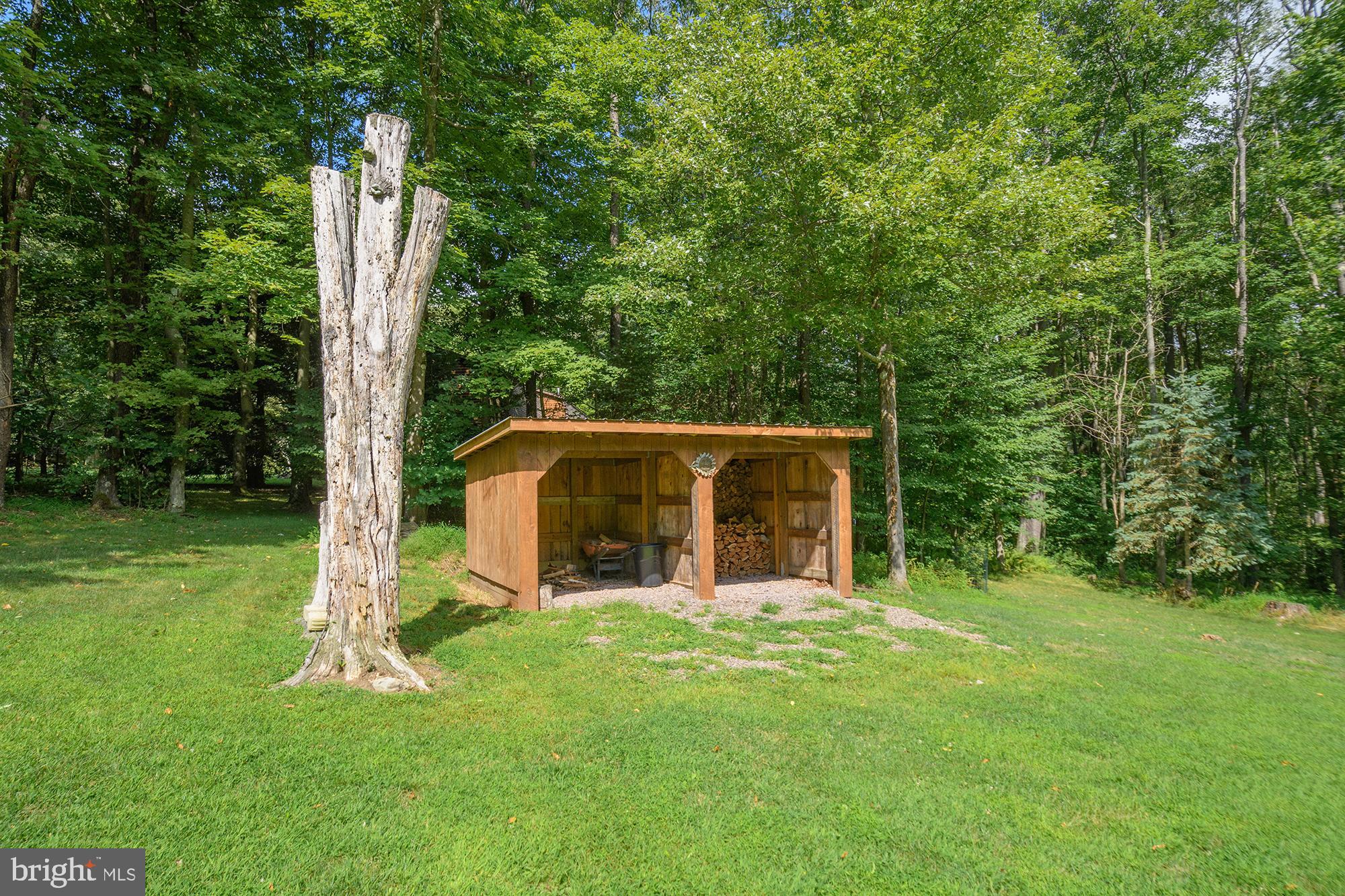 286 Hillcrest Dr
