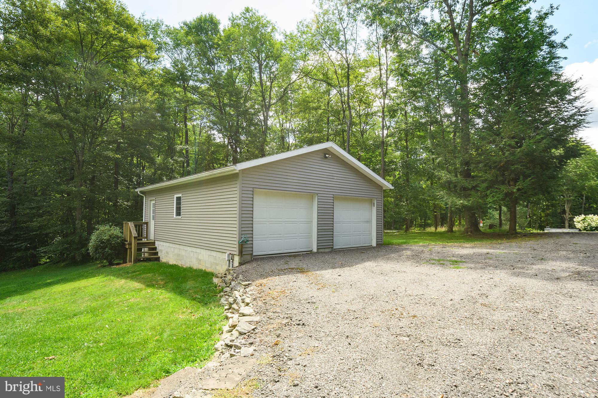 286 Hillcrest Dr