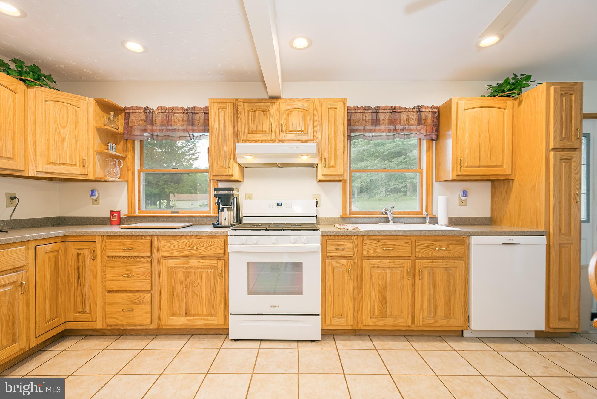 286 Hillcrest Dr