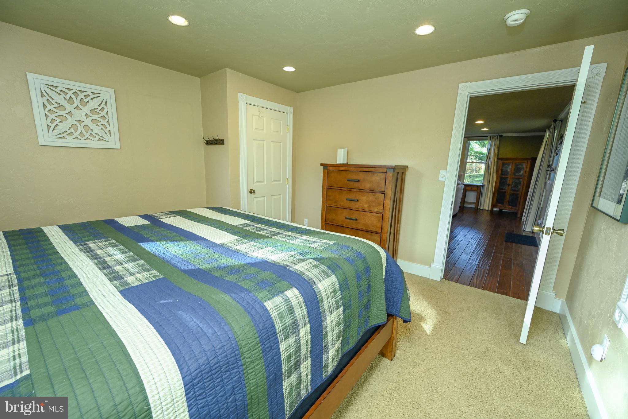 887 Deep Creek Dr #7
