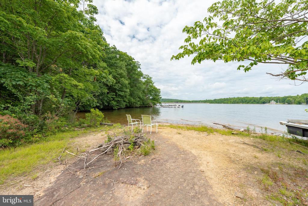 93 Skippers Point Rd